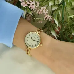 Zegarki Adriatica damskie: jak wybrać idealny model Swiss Made?