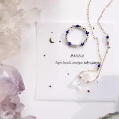 Delikatna biżuteria z lapis lazuli, ametystu i labradorytu, idealna dla Panny. Kamień znak zodiaku, który podkreśli Twój styl.