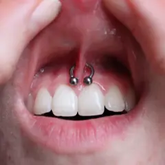 Jaki rozmiar kolczyka do smiley? Bezpieczny wybór i ryzyka