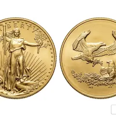 Złota moneta z wizerunkiem Lady Liberty i orła. To amerykański orzeł 1 uncja złota, symbol wolności i potęgi.