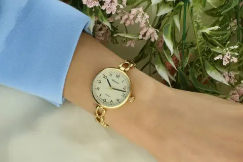 Zegarki Adriatica damskie: jak wybrać idealny model Swiss Made?
